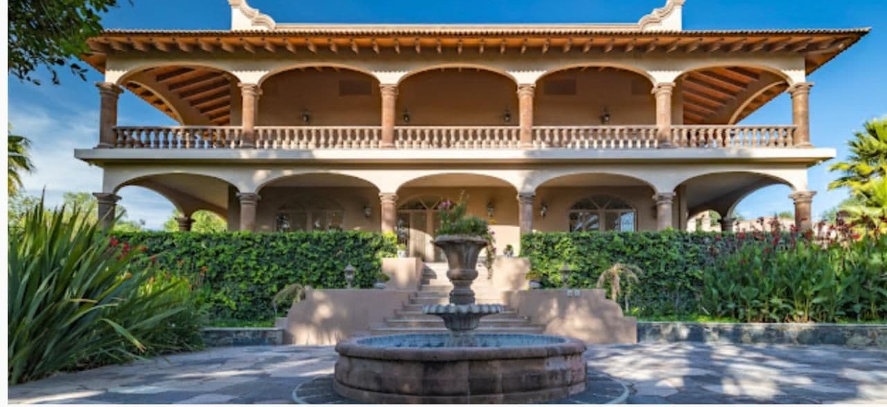 CASA LAS PALMAS, photo 1 of 18
