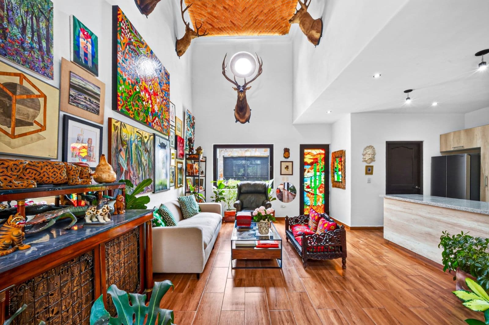 Casa Flora y Fauna, photo 1 of 26
