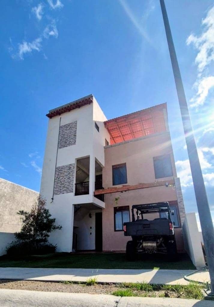 Departamento Lavanda, photo 1 of 16