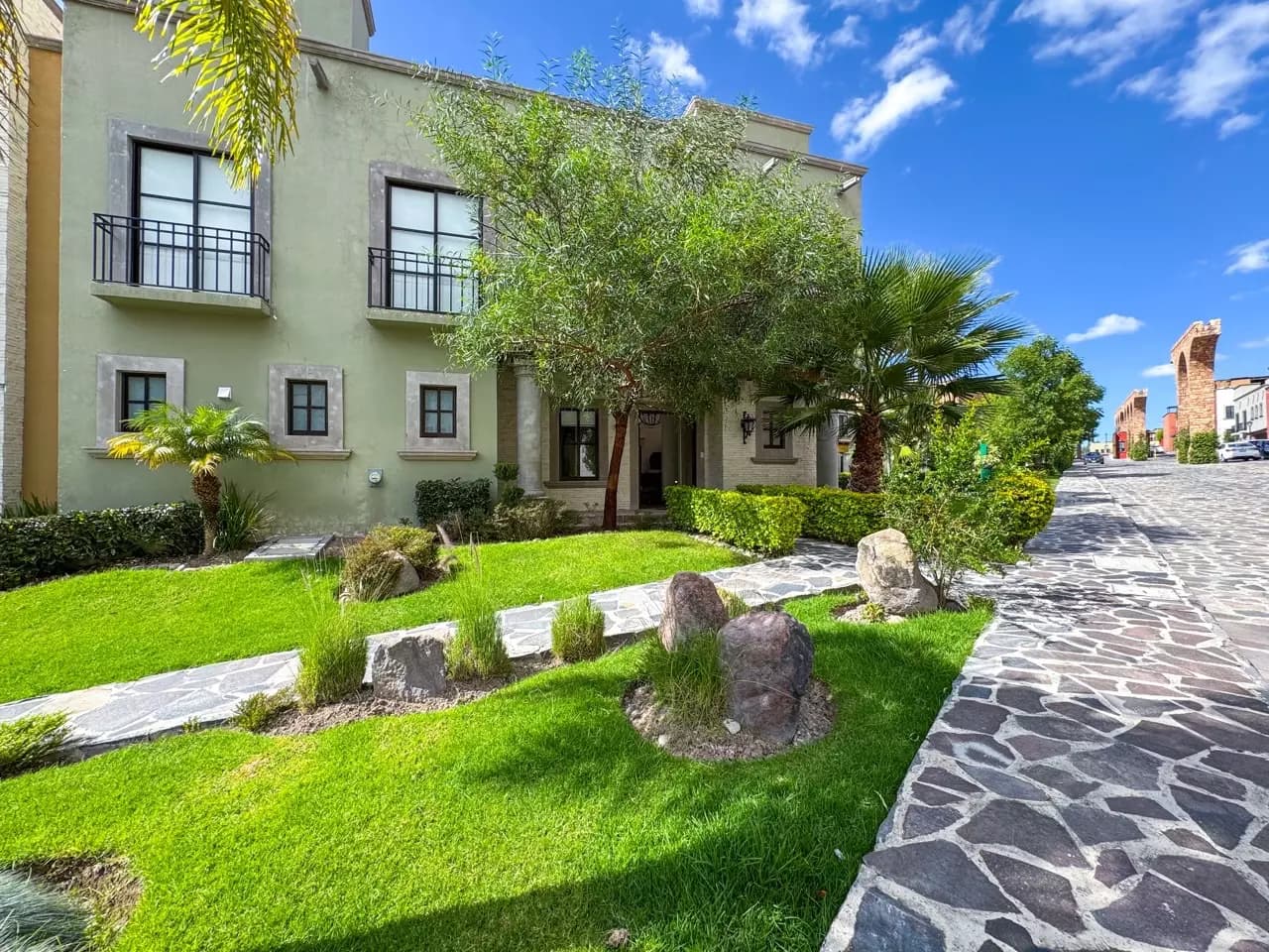 Casa Isla - El Milagro, photo 1 of 18