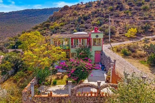 Casa Milton, photo 1 of 24