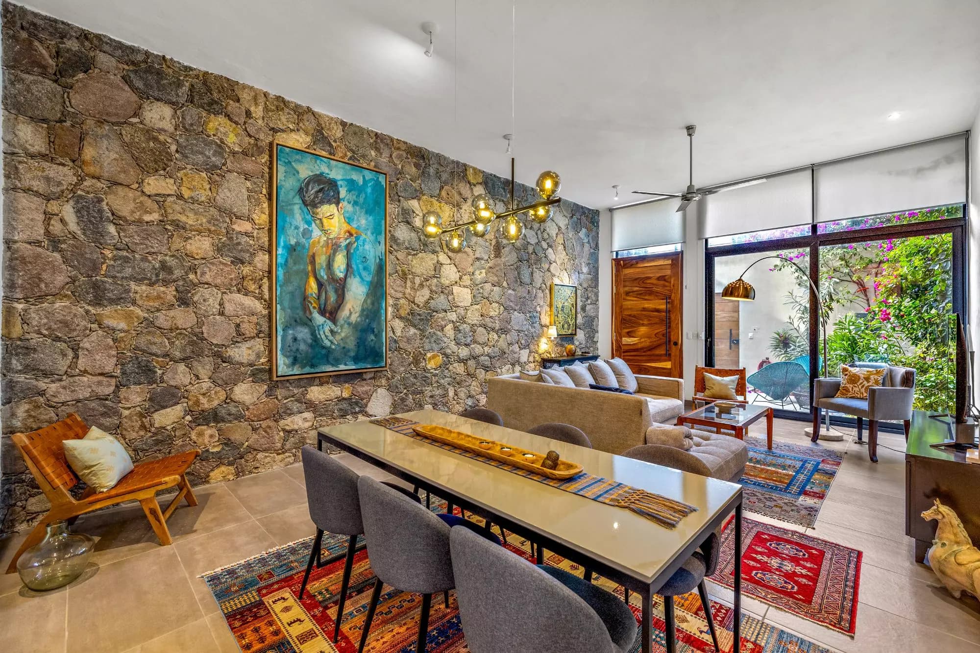 Casa Nochevieja, photo 1 of 25