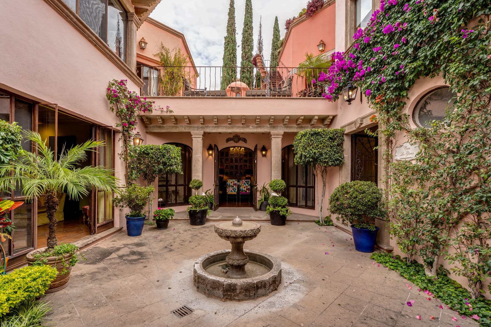 Casa La Gloria, photo 1 of 2
