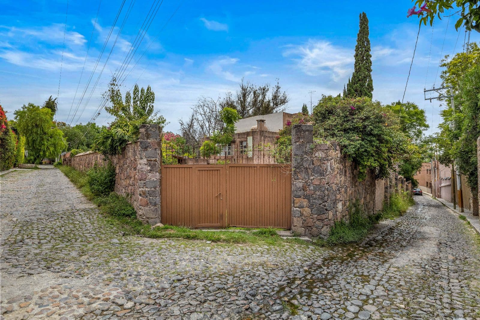 Casa Brooks, photo 1 of 7